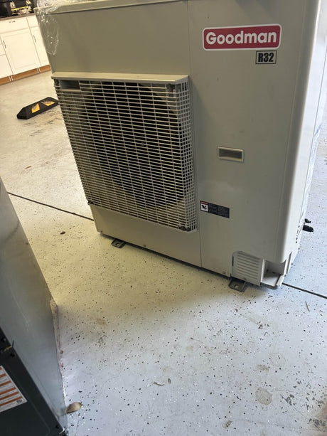 Goodman 17 SEER Side Discharge Inverter Heat Pump with Air Handler System and 10kW Heat kit (GZV6SA4210, AHVE42CP1300, HKTSD10X1) (Used)