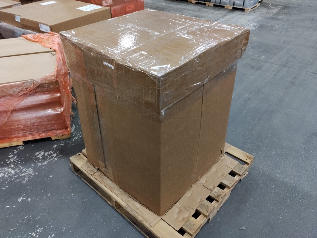 Scratch & Dent - Goodman 2 TON 14.3 SEER2 Multi - Family Series R - 32 AC Condenser (GLXS4MA2410)